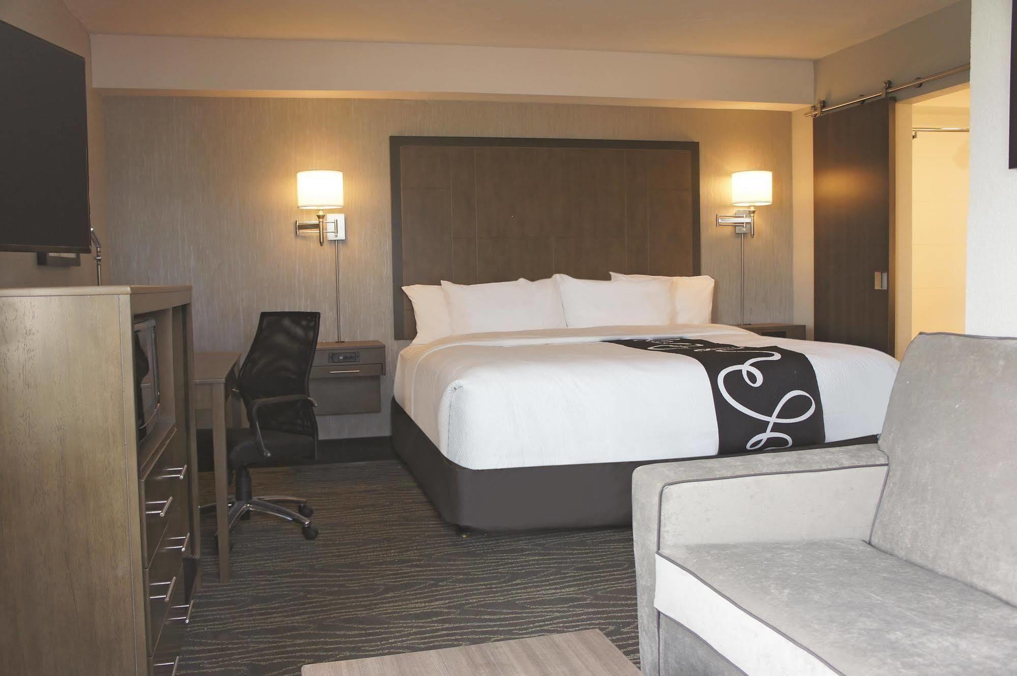 La Quinta By Wyndham Anchorage Airport Hotel Eksteriør billede