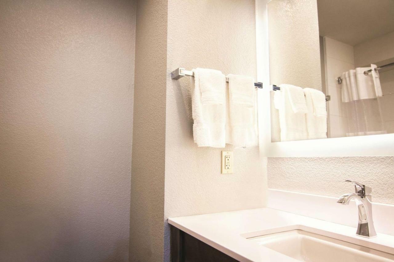 La Quinta By Wyndham Anchorage Airport Hotel Eksteriør billede